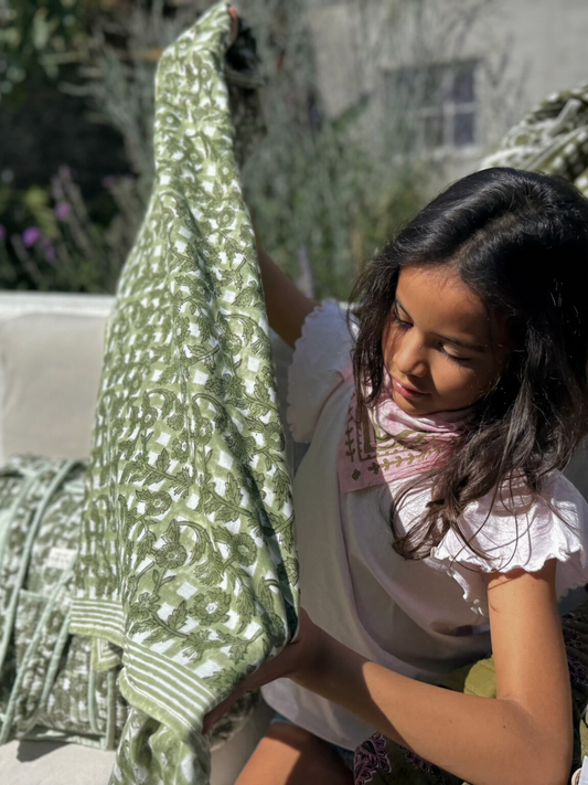 Grand foulard blockprint vert sauge - Bertille