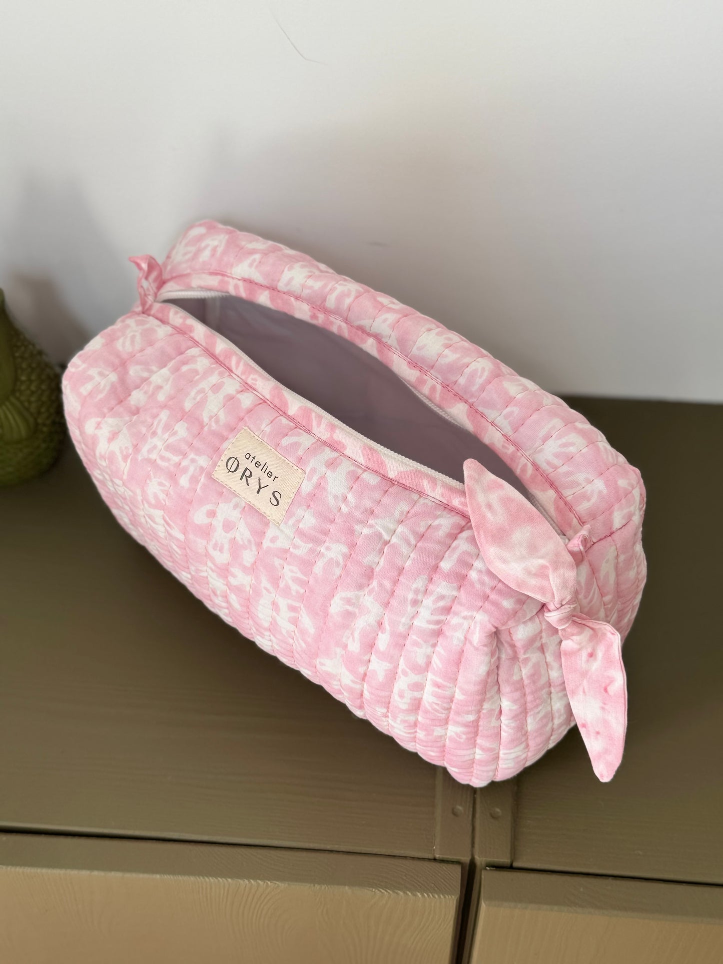 Jolie trousse de beauté ou de toilette, en coton matelassé motifs oiseaux rose - Calliste pinky bird
