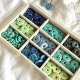 Perles en céramique pour créoles interchangeables, coloris bleu vert