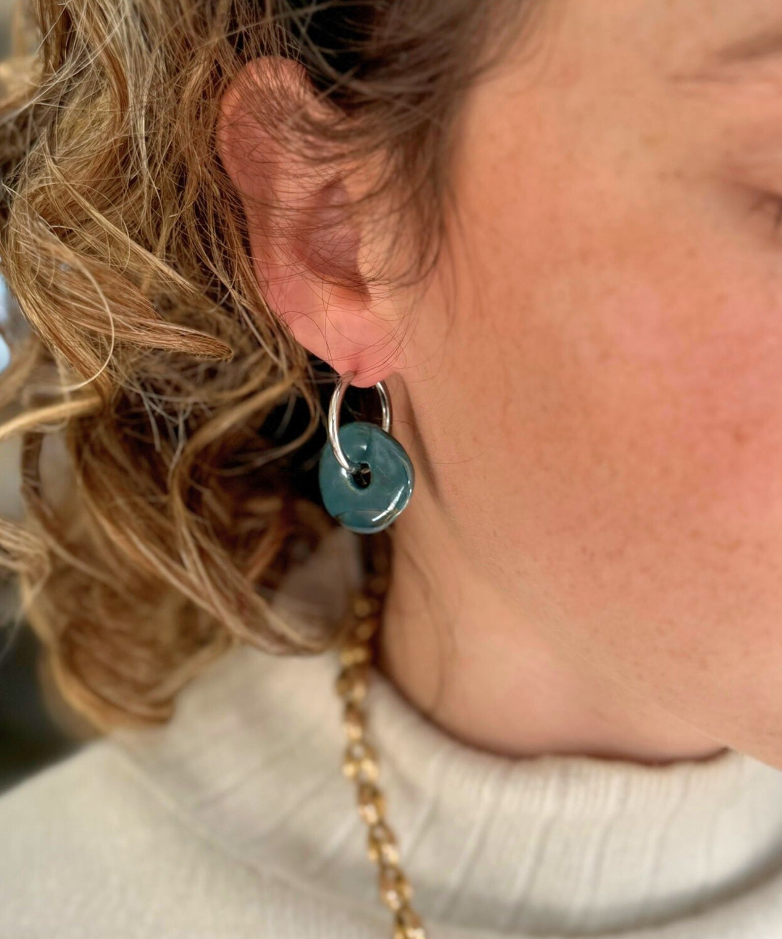 Perles en céramique pour créoles interchangeables, coloris bleu vert