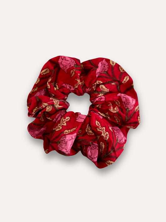 Chouchou Scrunchie en coton block print, couleur rouge coquelicot