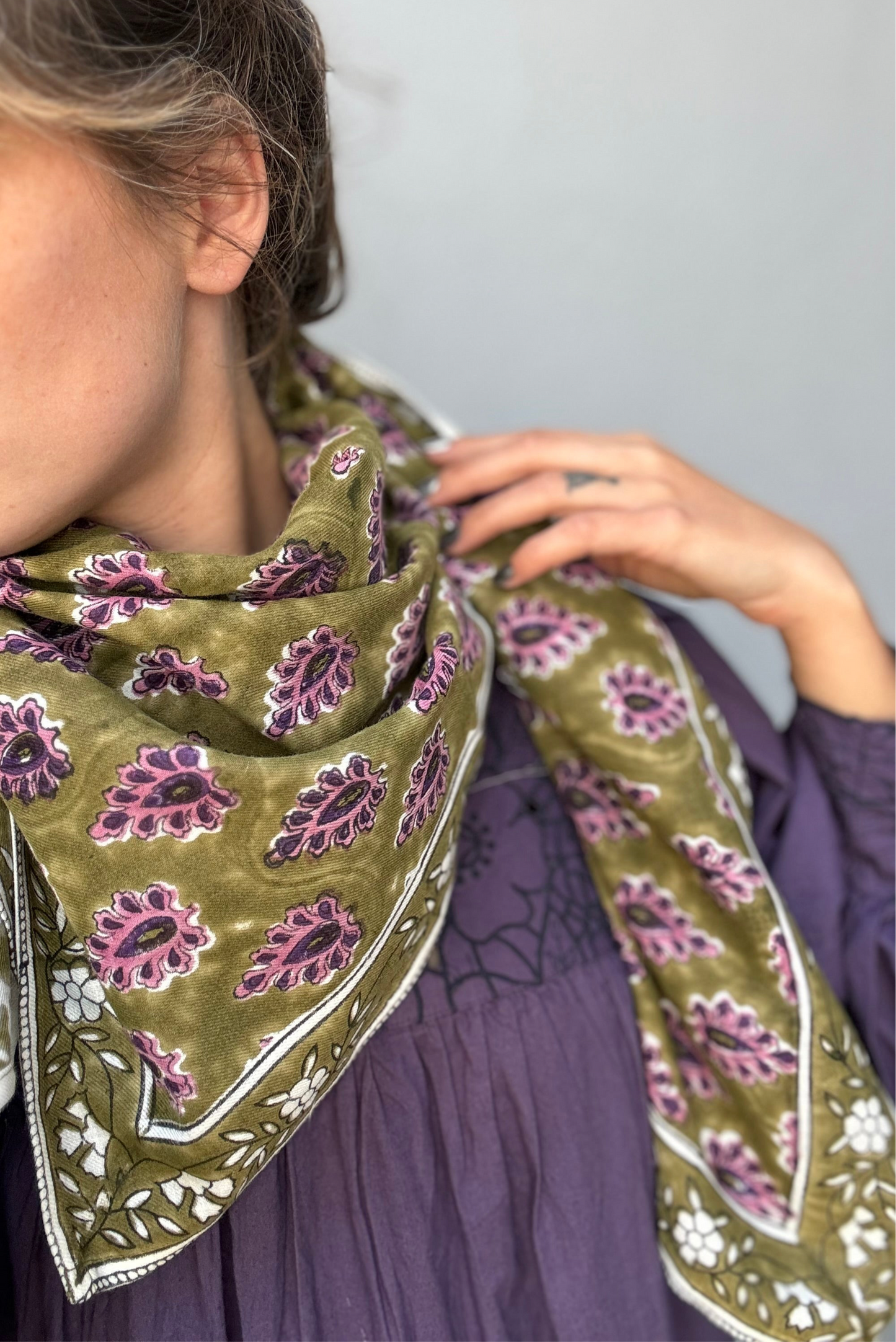 Grand foulard indien kaki pourpre - Carmen