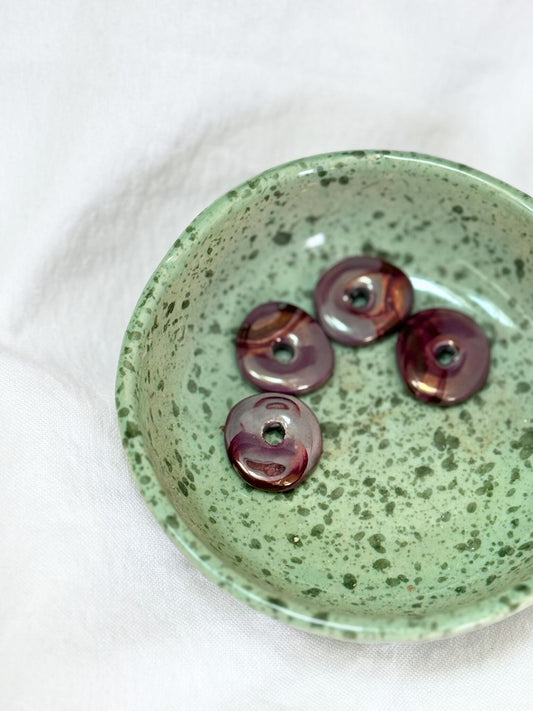 Ensemble de deux pampilles rondes en céramique émaillée pour boucles d'oreilles créole, couleur violet foncé