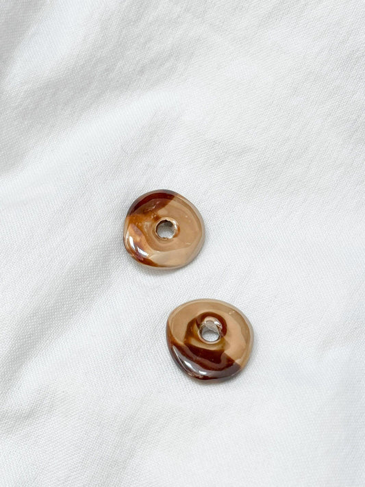 Ensemble de deux perles rondes en céramique émaillée pour boucles d'oreilles créole, couleur moka