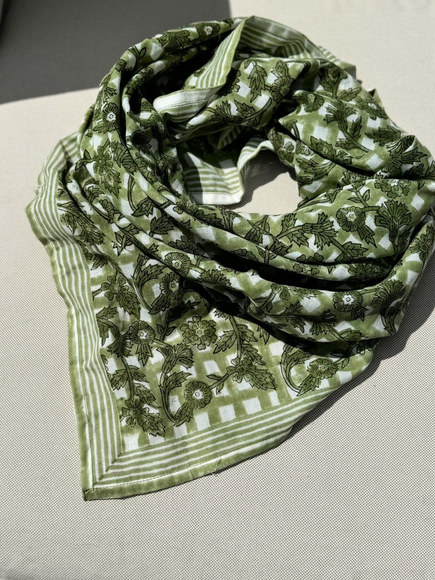 Petit foulard indien Vert sauge - Bertille