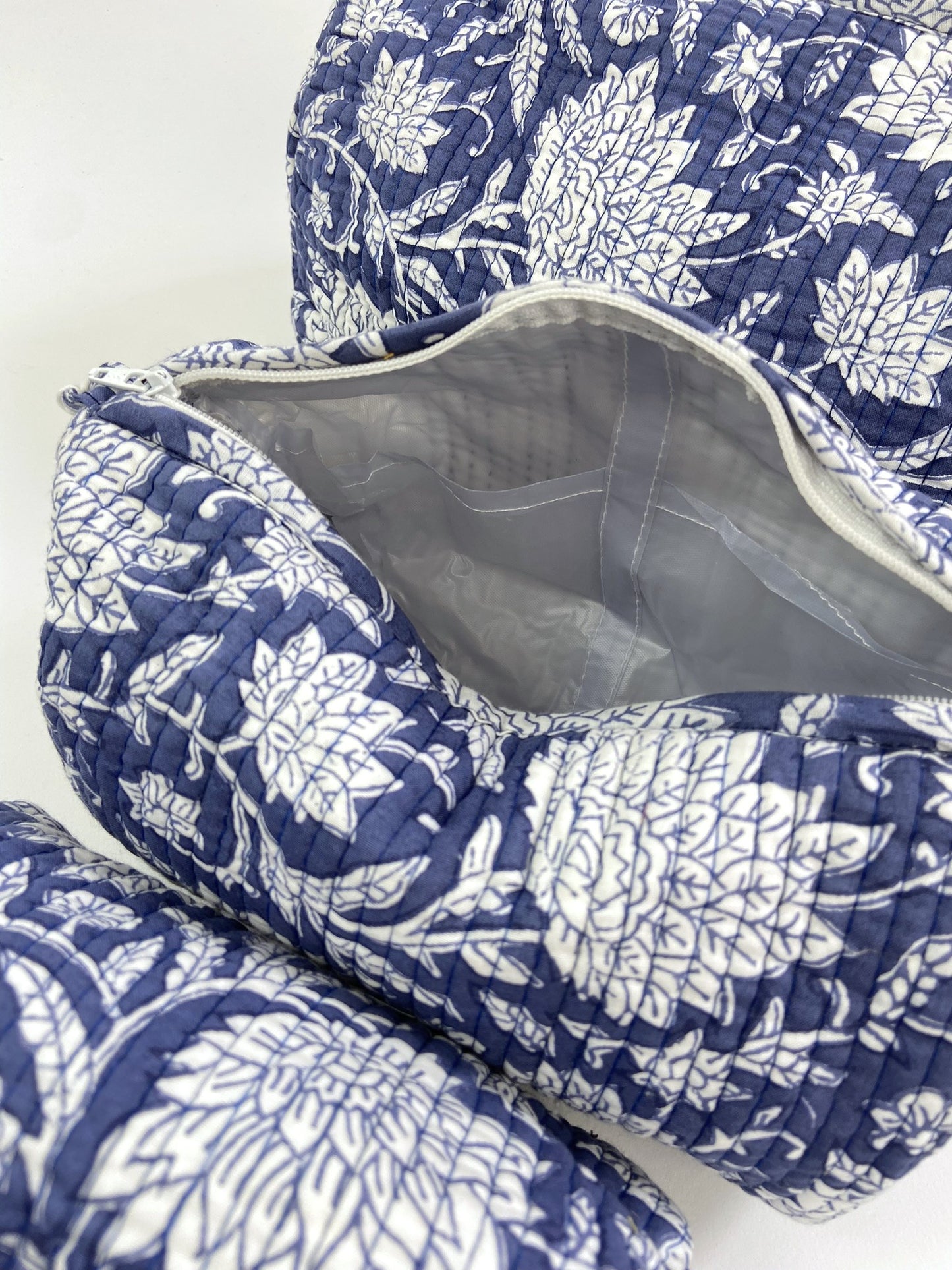 Trousse de toilette block print motifs floral Bleu