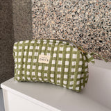 Trousse de beauté ou de toilette matelassée motif vichy - Ysé kaki