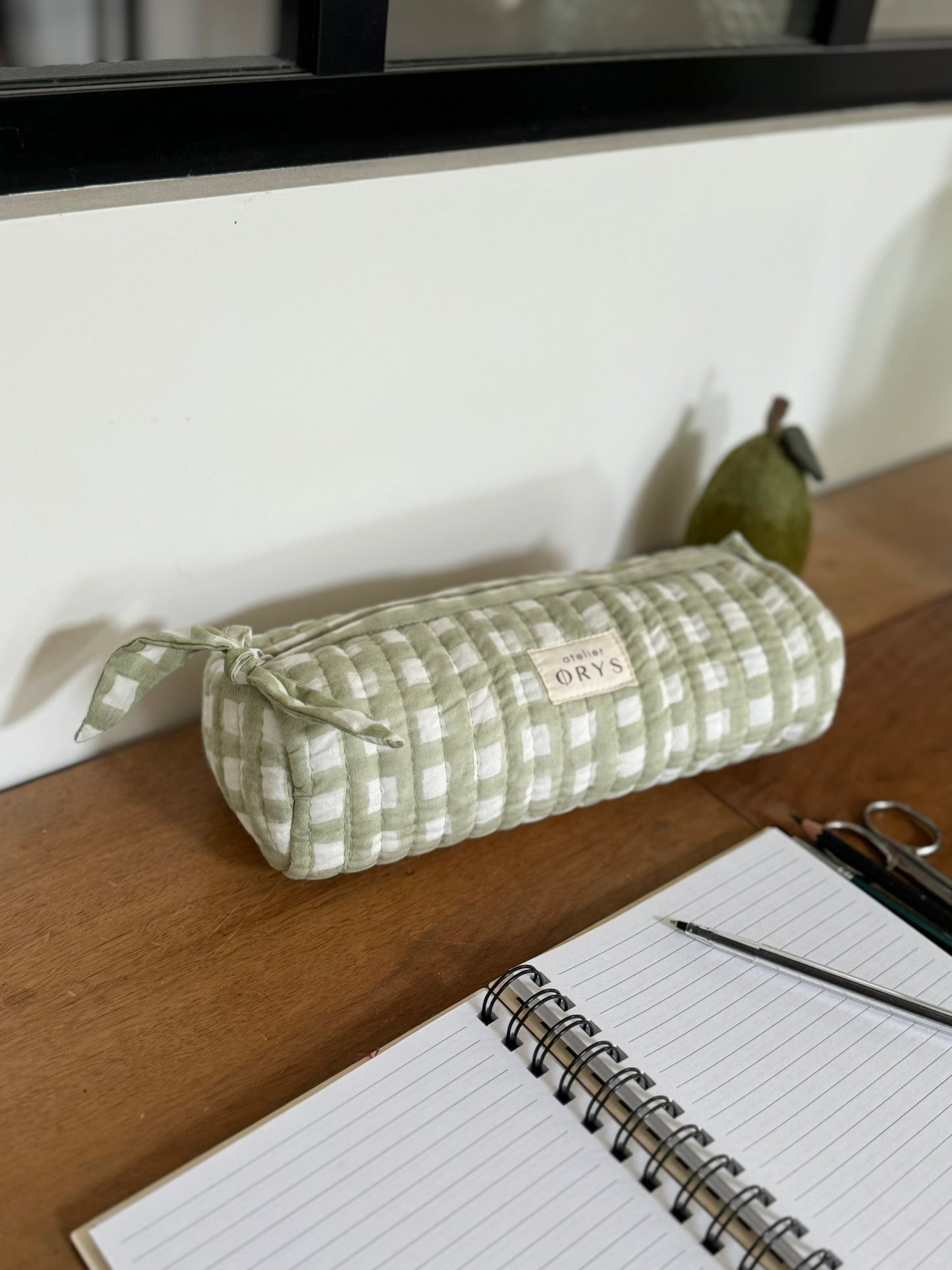 Trousse à crayons matelassée en tissu Indien vichy modèle Ysé vert menthe