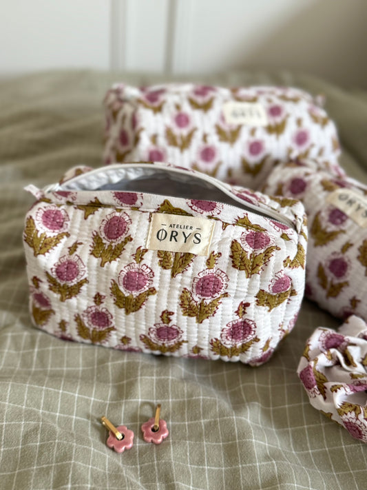 Jolie trousse de beauté ou de toilette, en coton matelassé indiens motifs floral