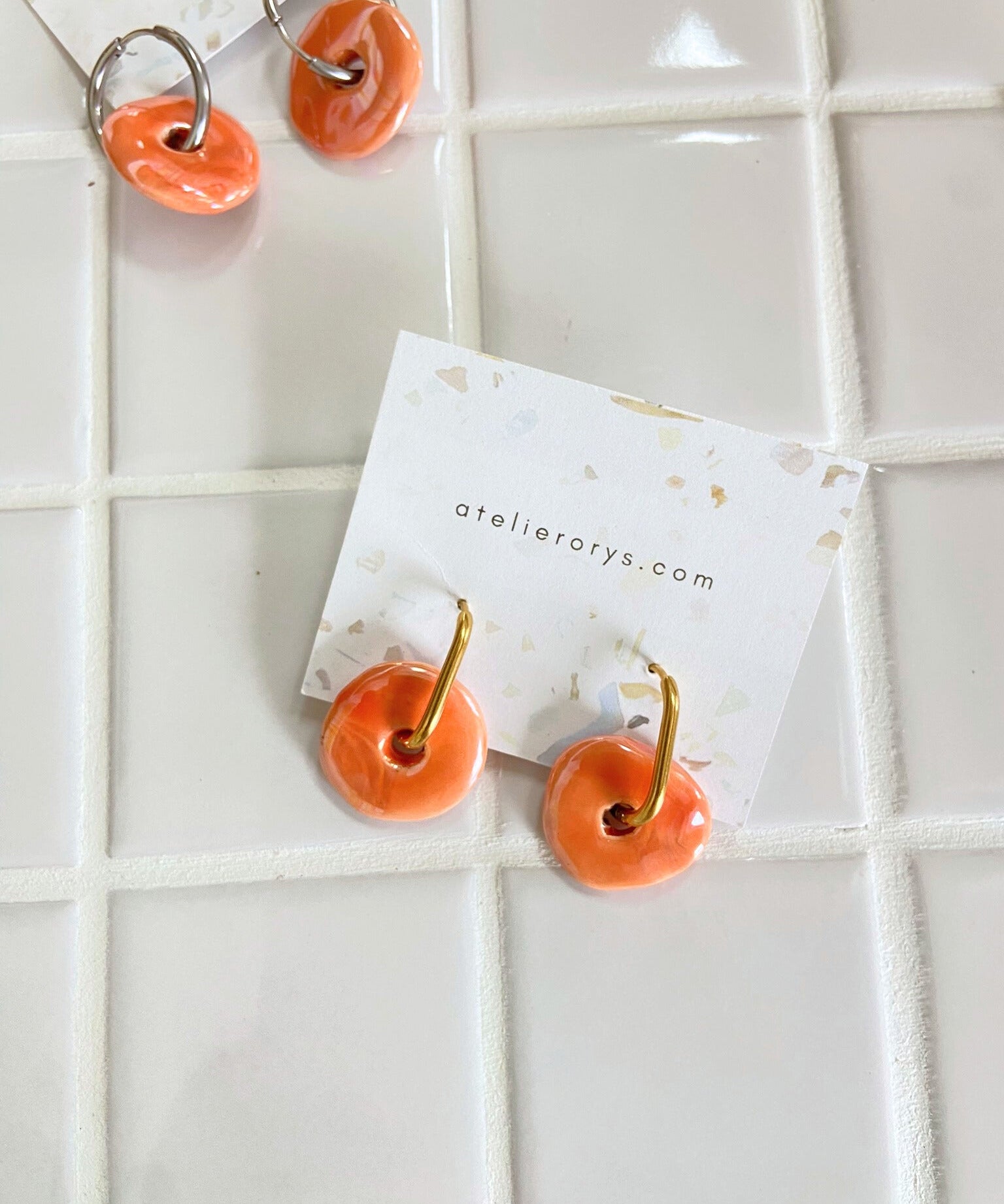 Créoles en céramique, donuts interchangeables Orange - Atelier ORYS