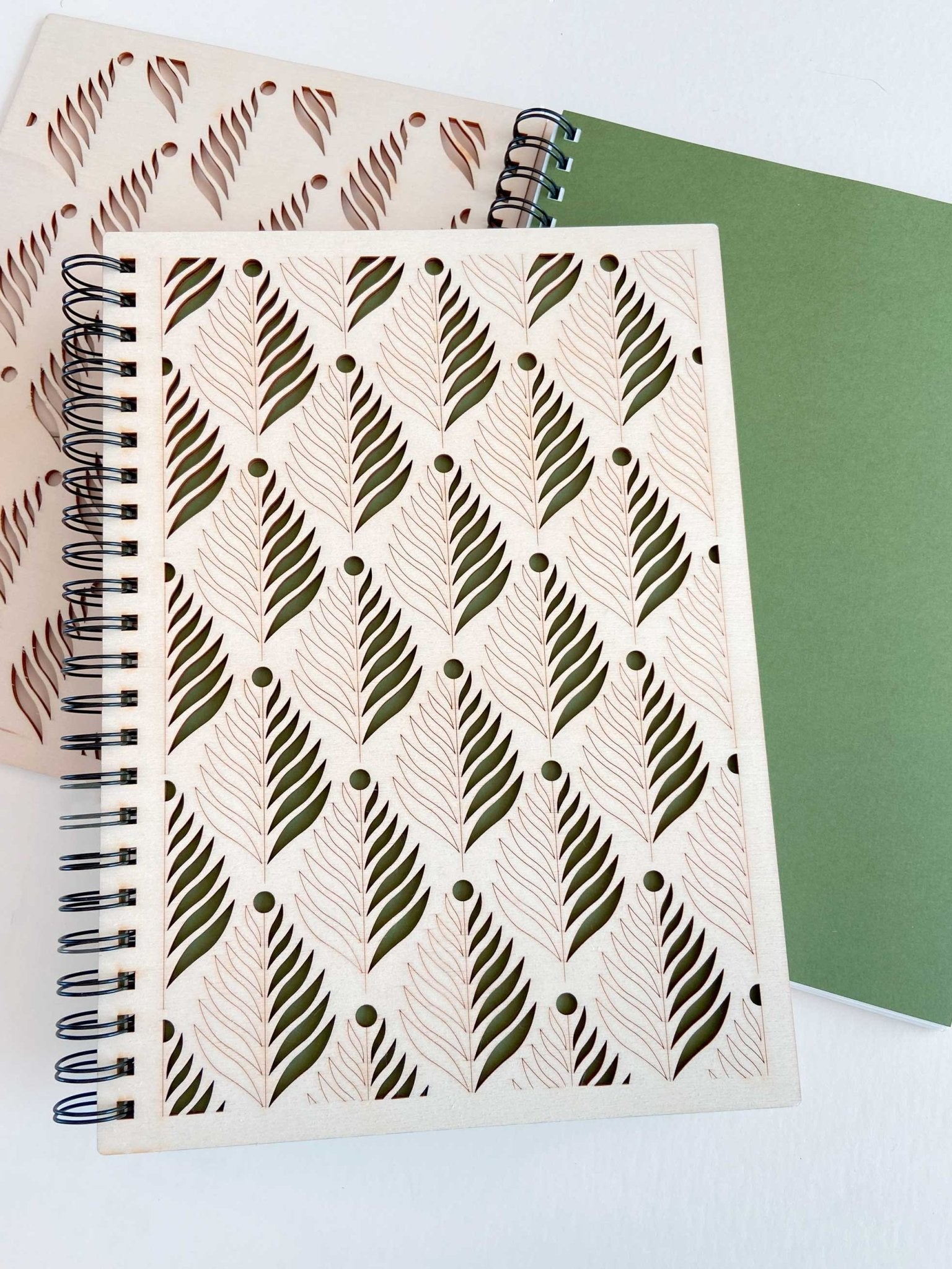 Grand album A4 en bois motif Fougère, notebook personnalisable blanc, ligné ou dessin et aquarelle - Atelier ORYS